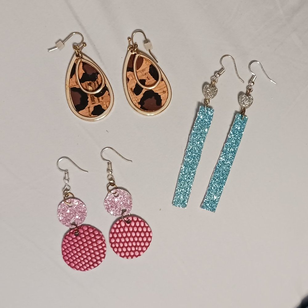 3/$15   3 Pair of Earring